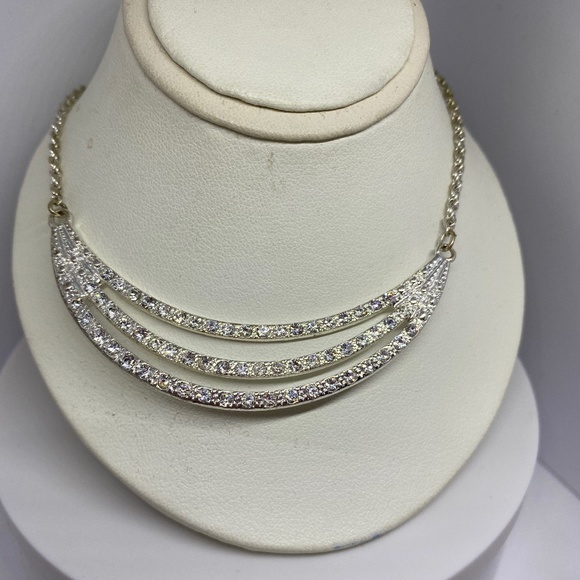NWOT Crystal and Silver Necklace - Picture 1 of 3
